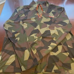 Lightweight Perfomrance Pullover